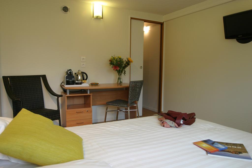 Hotel Pierre Blanche Chatillon-en-Michaille Pokój zdjęcie